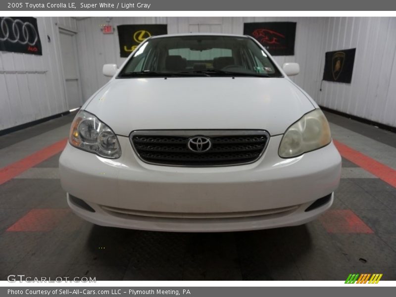 Super White / Light Gray 2005 Toyota Corolla LE