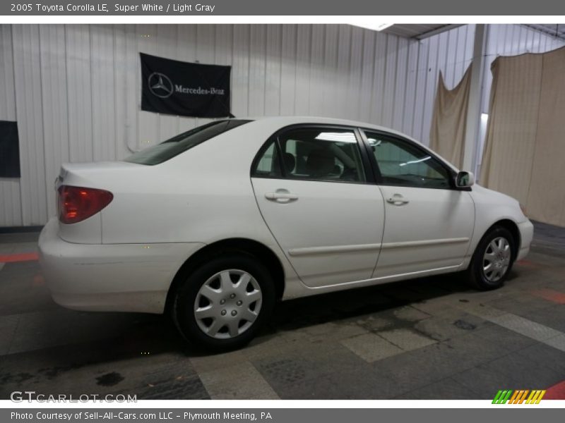 Super White / Light Gray 2005 Toyota Corolla LE