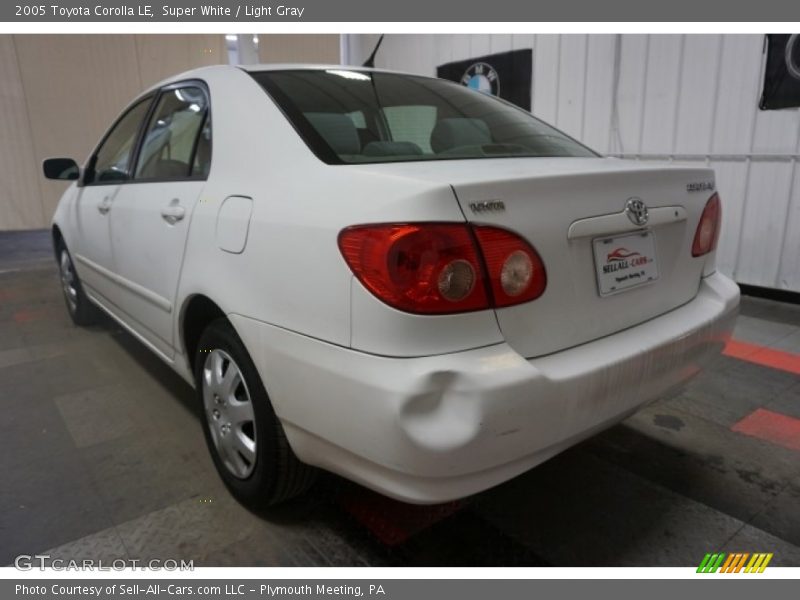 Super White / Light Gray 2005 Toyota Corolla LE