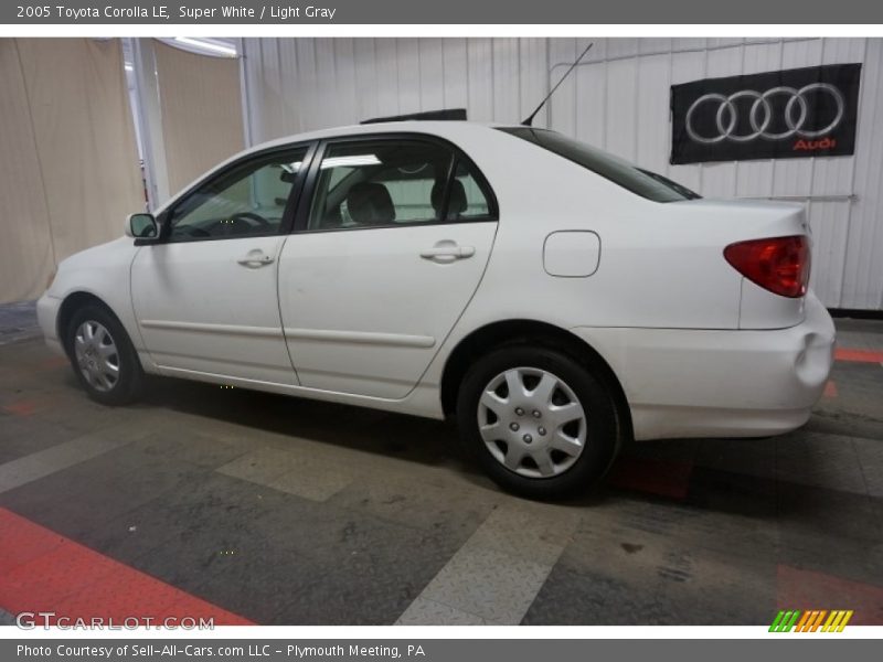 Super White / Light Gray 2005 Toyota Corolla LE
