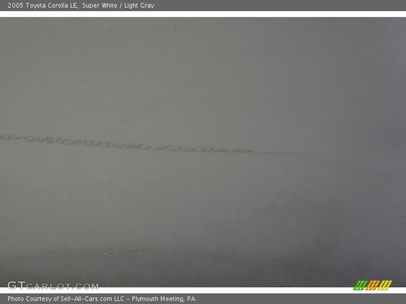 Super White / Light Gray 2005 Toyota Corolla LE