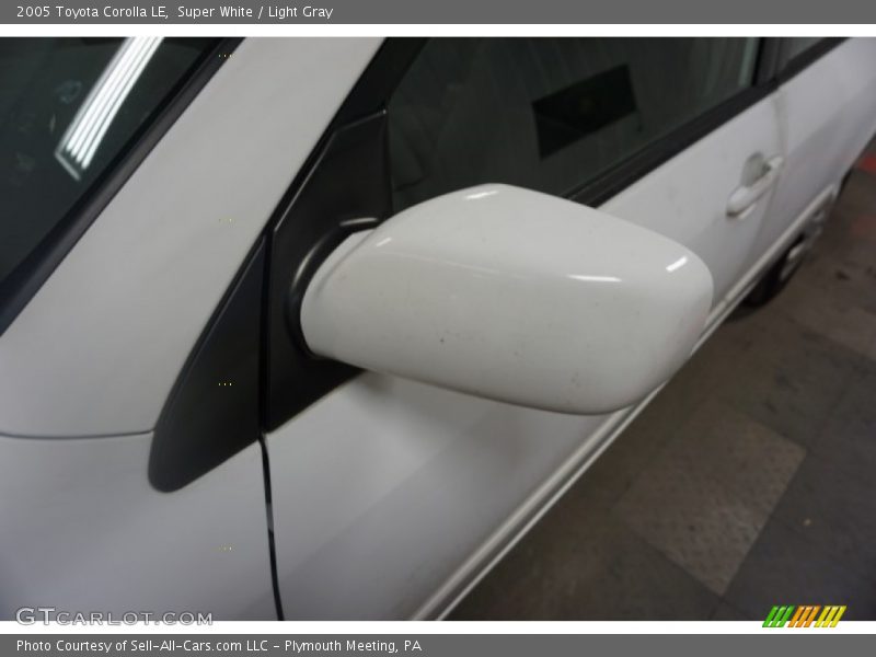 Super White / Light Gray 2005 Toyota Corolla LE