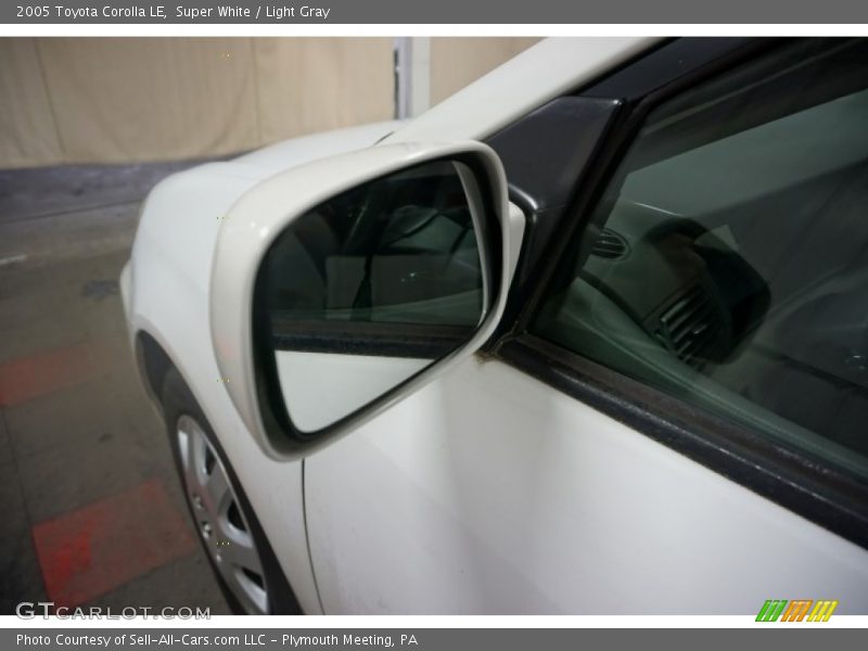 Super White / Light Gray 2005 Toyota Corolla LE