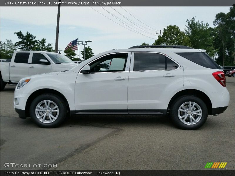 Summit White / Light Titanium/Jet Black 2017 Chevrolet Equinox LT