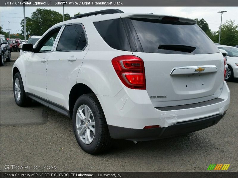 Summit White / Light Titanium/Jet Black 2017 Chevrolet Equinox LT