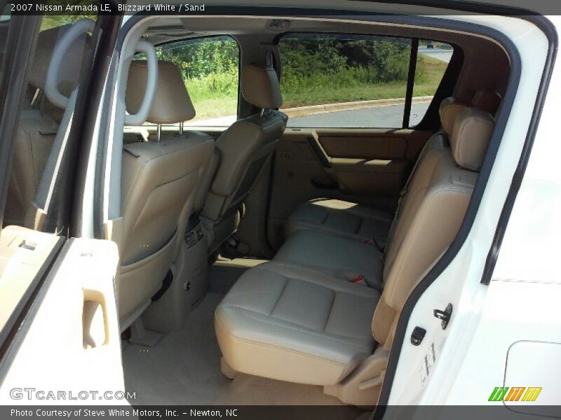Blizzard White / Sand 2007 Nissan Armada LE