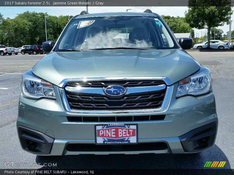 Jasmine Green Metallic / Gray 2017 Subaru Forester 2.5i