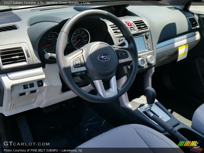 Jasmine Green Metallic / Gray 2017 Subaru Forester 2.5i