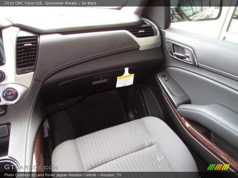 Quicksilver Metallic / Jet Black 2016 GMC Yukon SLE