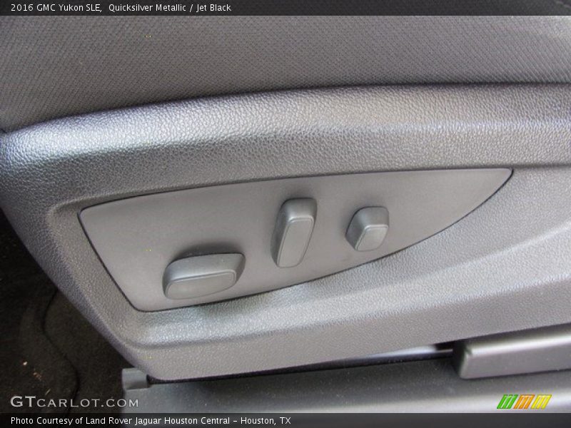 Quicksilver Metallic / Jet Black 2016 GMC Yukon SLE