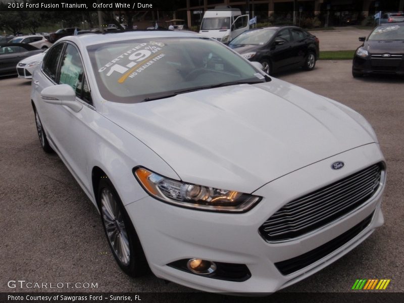 Oxford White / Dune 2016 Ford Fusion Titanium