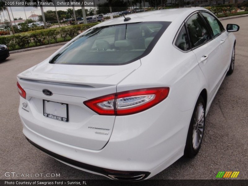 Oxford White / Dune 2016 Ford Fusion Titanium