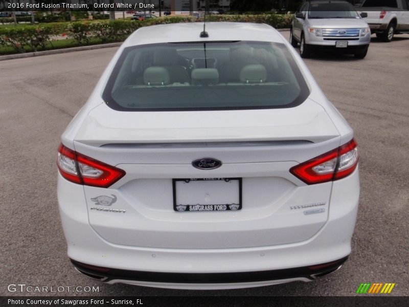 Oxford White / Dune 2016 Ford Fusion Titanium