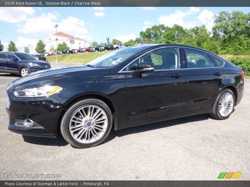 Front 3/4 View of 2016 Fusion SE