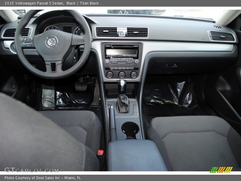 Black / Titan Black 2015 Volkswagen Passat S Sedan