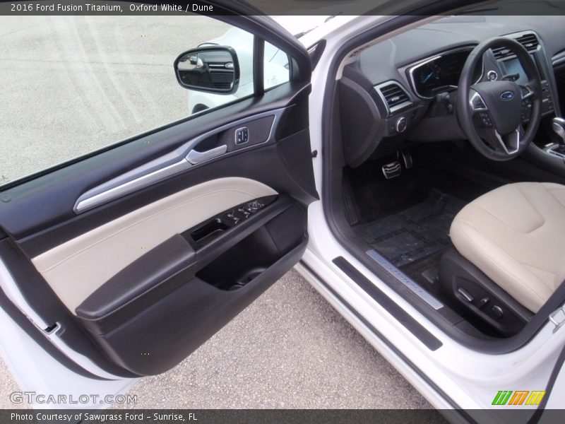 Oxford White / Dune 2016 Ford Fusion Titanium