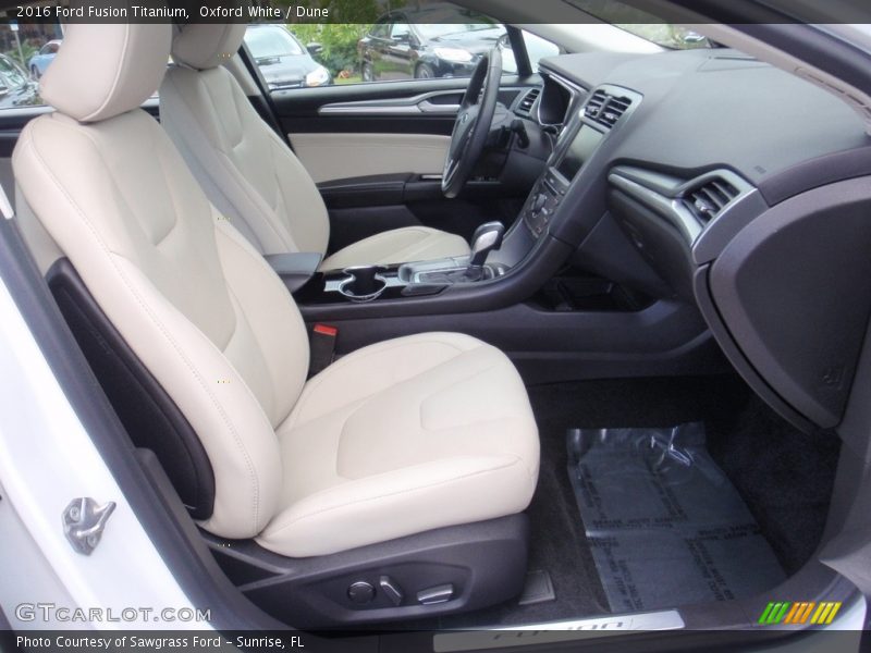 Oxford White / Dune 2016 Ford Fusion Titanium