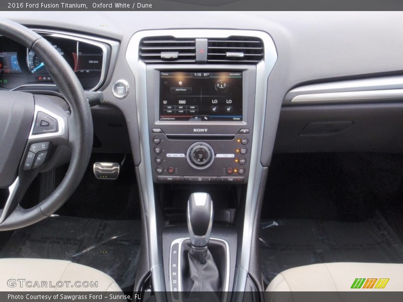 Oxford White / Dune 2016 Ford Fusion Titanium