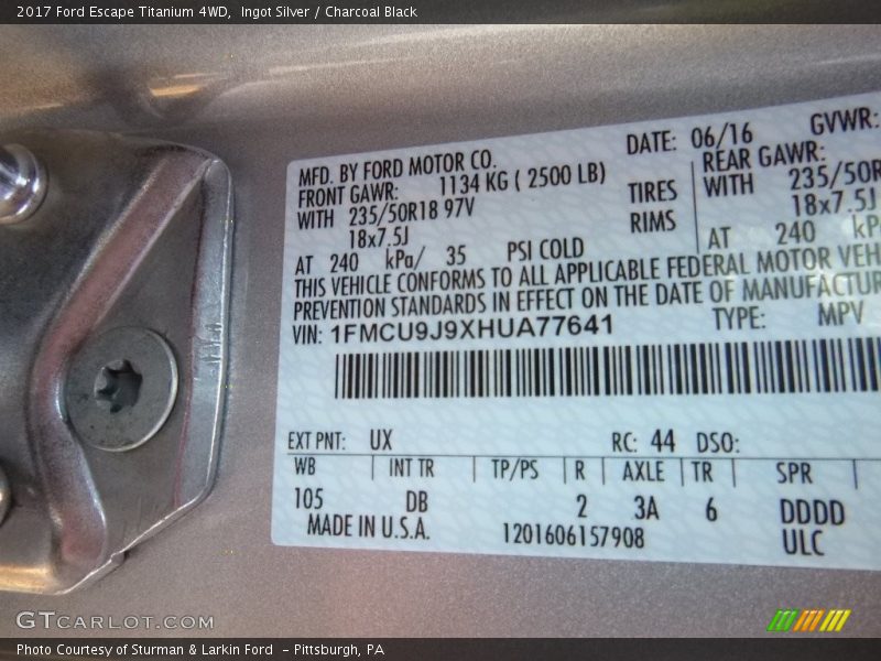 Ingot Silver / Charcoal Black 2017 Ford Escape Titanium 4WD