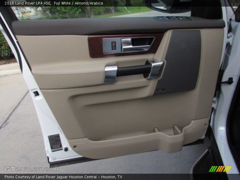 Fuji White / Almond/Arabica 2016 Land Rover LR4 HSE