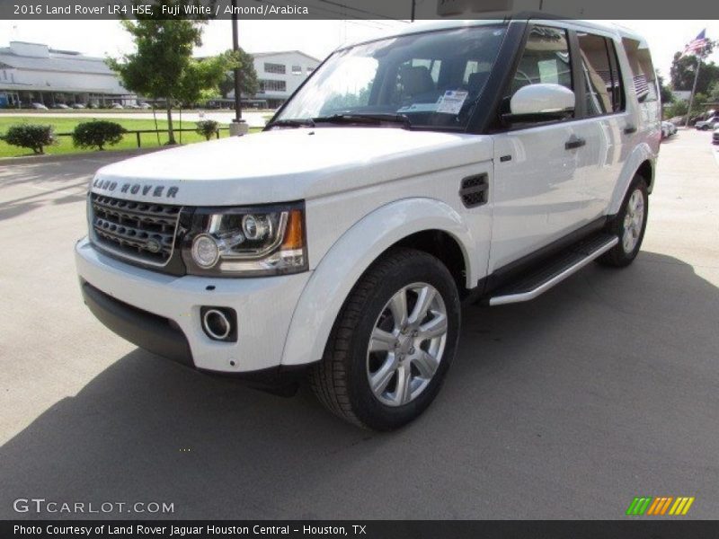 Fuji White / Almond/Arabica 2016 Land Rover LR4 HSE