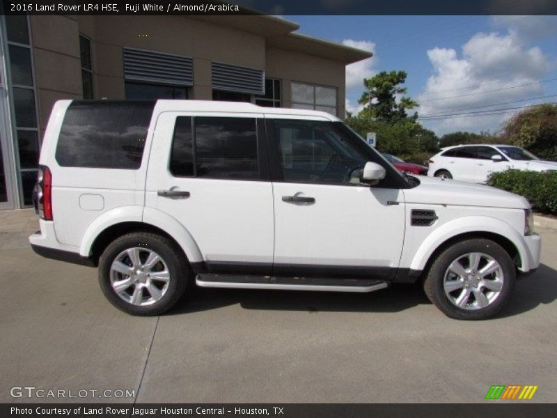 Fuji White / Almond/Arabica 2016 Land Rover LR4 HSE