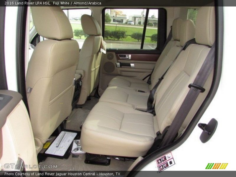 Fuji White / Almond/Arabica 2016 Land Rover LR4 HSE