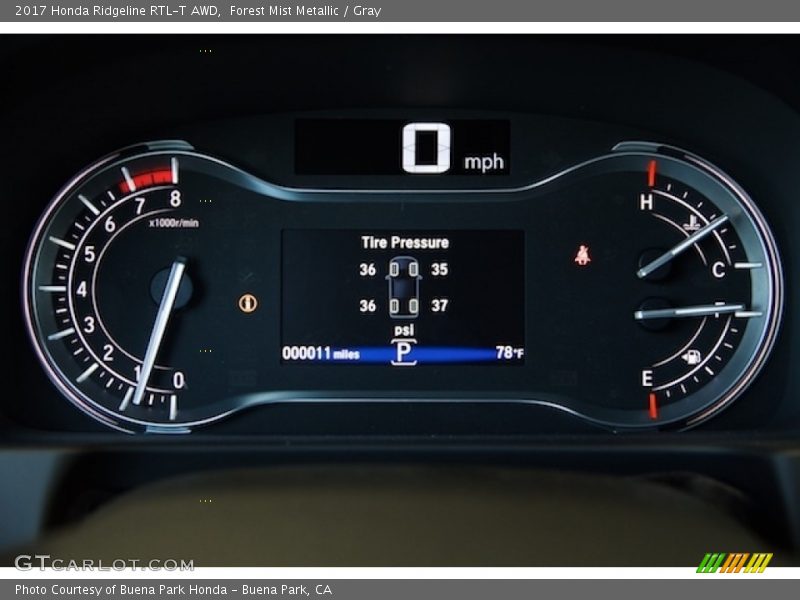  2017 Ridgeline RTL-T AWD RTL-T AWD Gauges