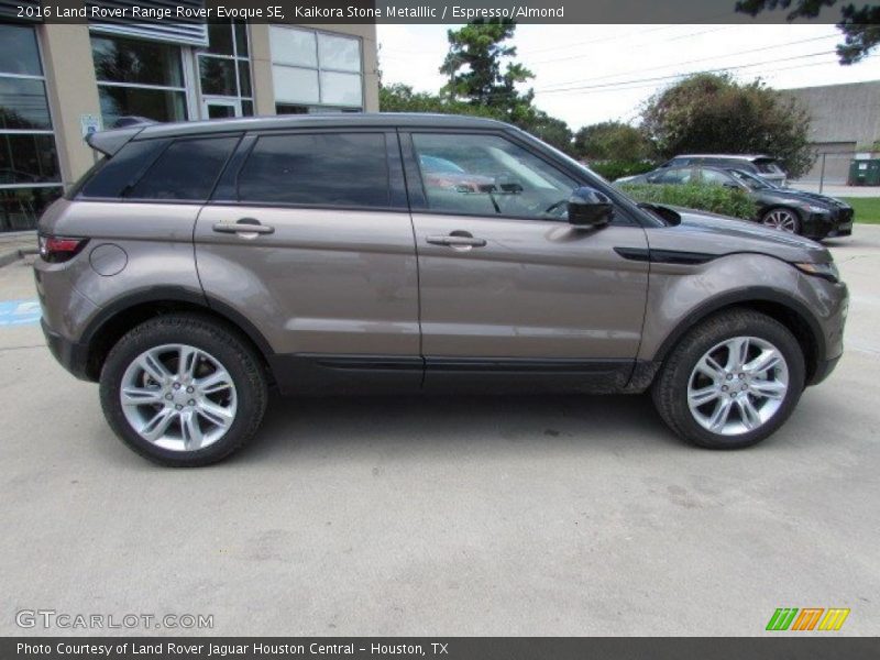 Kaikora Stone Metalllic / Espresso/Almond 2016 Land Rover Range Rover Evoque SE