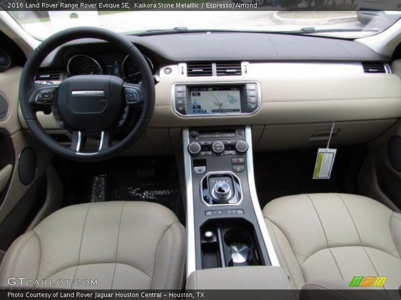 Kaikora Stone Metalllic / Espresso/Almond 2016 Land Rover Range Rover Evoque SE