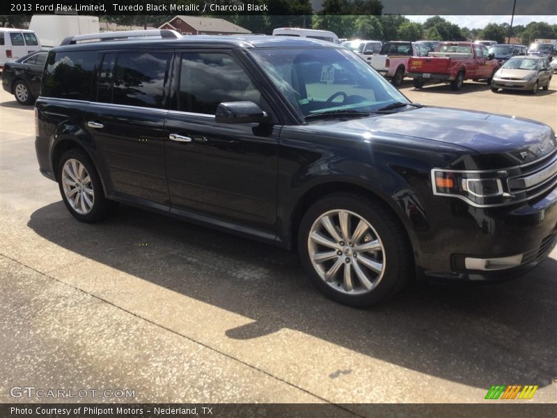 Tuxedo Black Metallic / Charcoal Black 2013 Ford Flex Limited