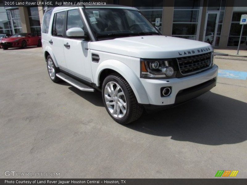 Fuji White / Almond/Arabica 2016 Land Rover LR4 HSE