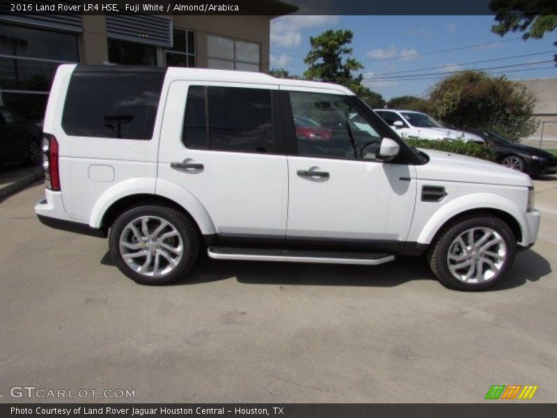 Fuji White / Almond/Arabica 2016 Land Rover LR4 HSE