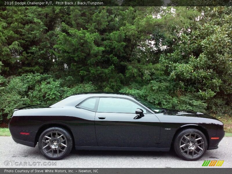 Pitch Black / Black/Tungsten 2016 Dodge Challenger R/T