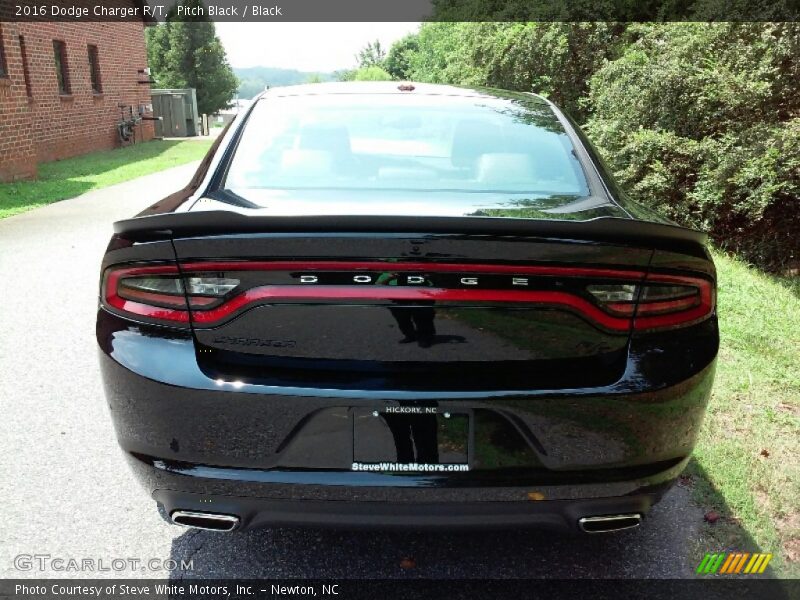 Pitch Black / Black 2016 Dodge Charger R/T