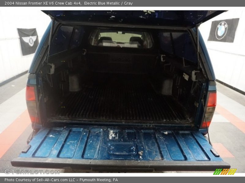 Electric Blue Metallic / Gray 2004 Nissan Frontier XE V6 Crew Cab 4x4