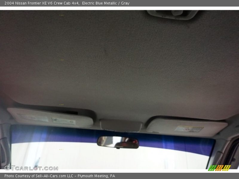 Electric Blue Metallic / Gray 2004 Nissan Frontier XE V6 Crew Cab 4x4