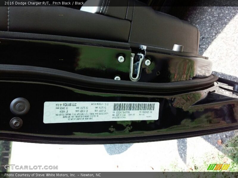 Pitch Black / Black 2016 Dodge Charger R/T