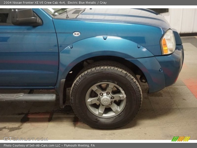 Electric Blue Metallic / Gray 2004 Nissan Frontier XE V6 Crew Cab 4x4