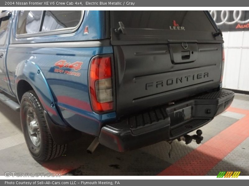 Electric Blue Metallic / Gray 2004 Nissan Frontier XE V6 Crew Cab 4x4