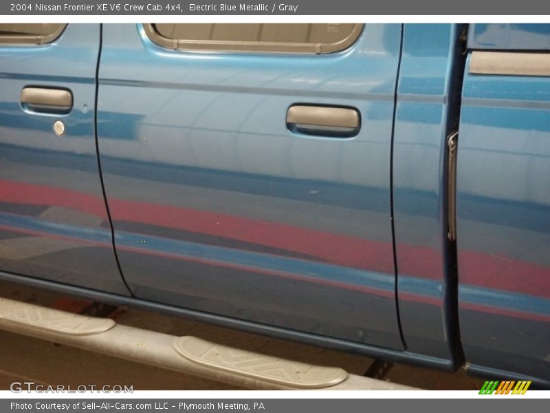 Electric Blue Metallic / Gray 2004 Nissan Frontier XE V6 Crew Cab 4x4