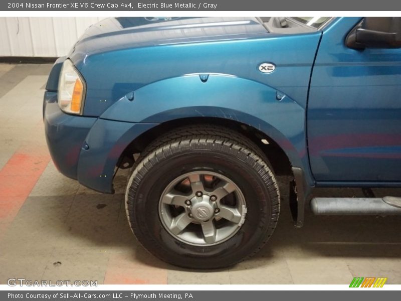 Electric Blue Metallic / Gray 2004 Nissan Frontier XE V6 Crew Cab 4x4