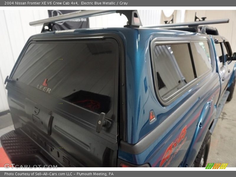 Electric Blue Metallic / Gray 2004 Nissan Frontier XE V6 Crew Cab 4x4