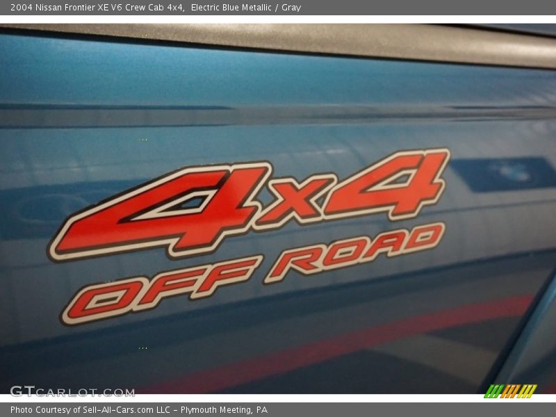 Electric Blue Metallic / Gray 2004 Nissan Frontier XE V6 Crew Cab 4x4