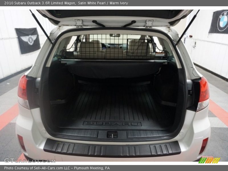 Satin White Pearl / Warm Ivory 2010 Subaru Outback 3.6R Limited Wagon
