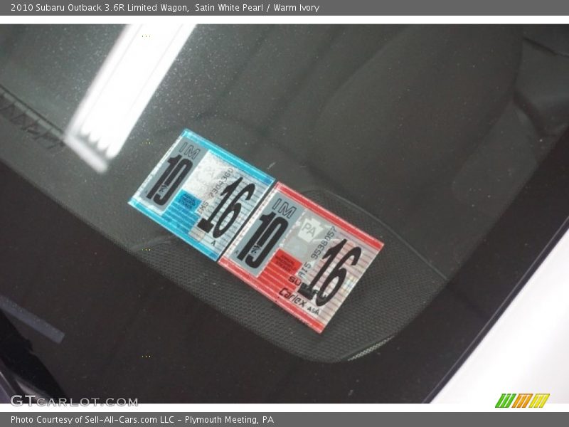 Satin White Pearl / Warm Ivory 2010 Subaru Outback 3.6R Limited Wagon