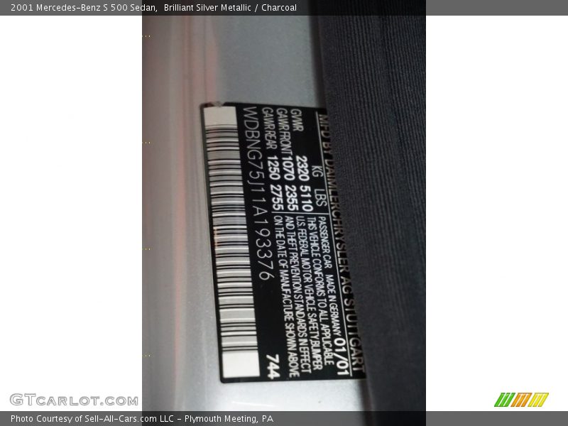 Brilliant Silver Metallic / Charcoal 2001 Mercedes-Benz S 500 Sedan