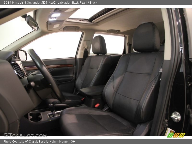 Labrador Black Pearl / Black 2014 Mitsubishi Outlander SE S-AWC