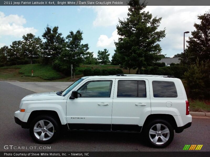 Bright White / Dark Slate Gray/Light Pebble 2011 Jeep Patriot Latitude X 4x4