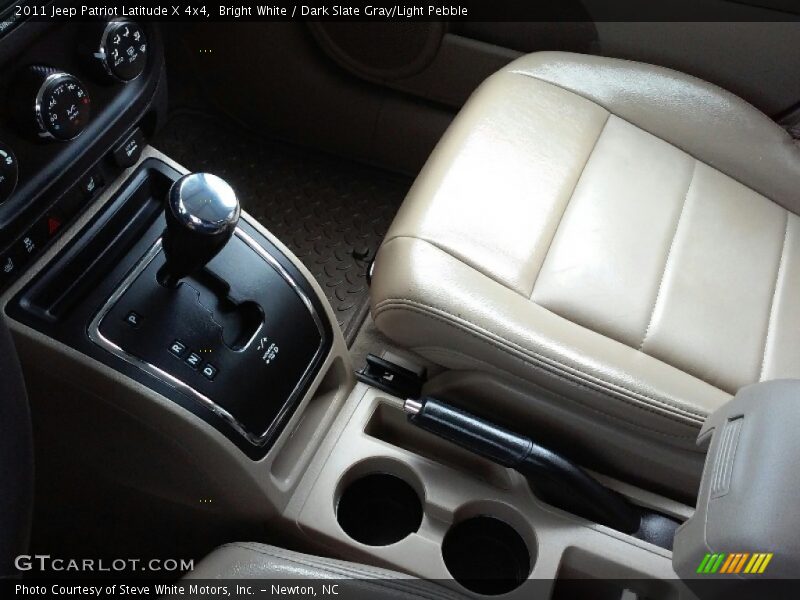 Bright White / Dark Slate Gray/Light Pebble 2011 Jeep Patriot Latitude X 4x4